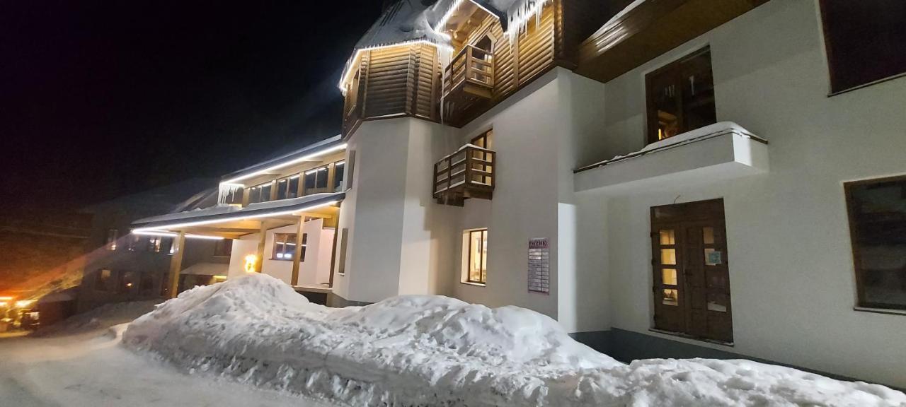 U Stozi Hotel دراغوبرات المظهر الخارجي الصورة